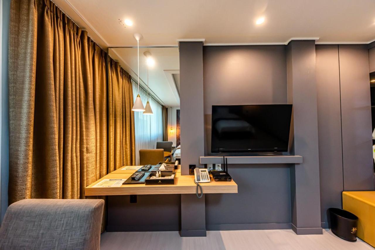 Hs Tourist Hotel Yeosu Exterior photo